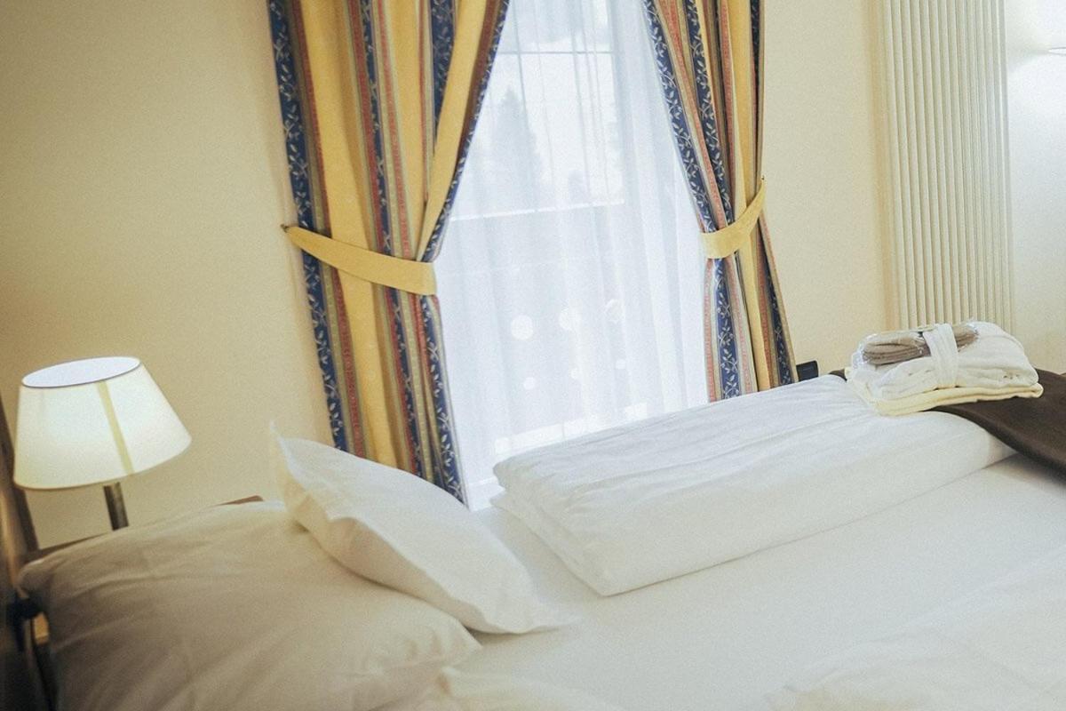 Hotel Al Parco モエナ エクステリア 写真