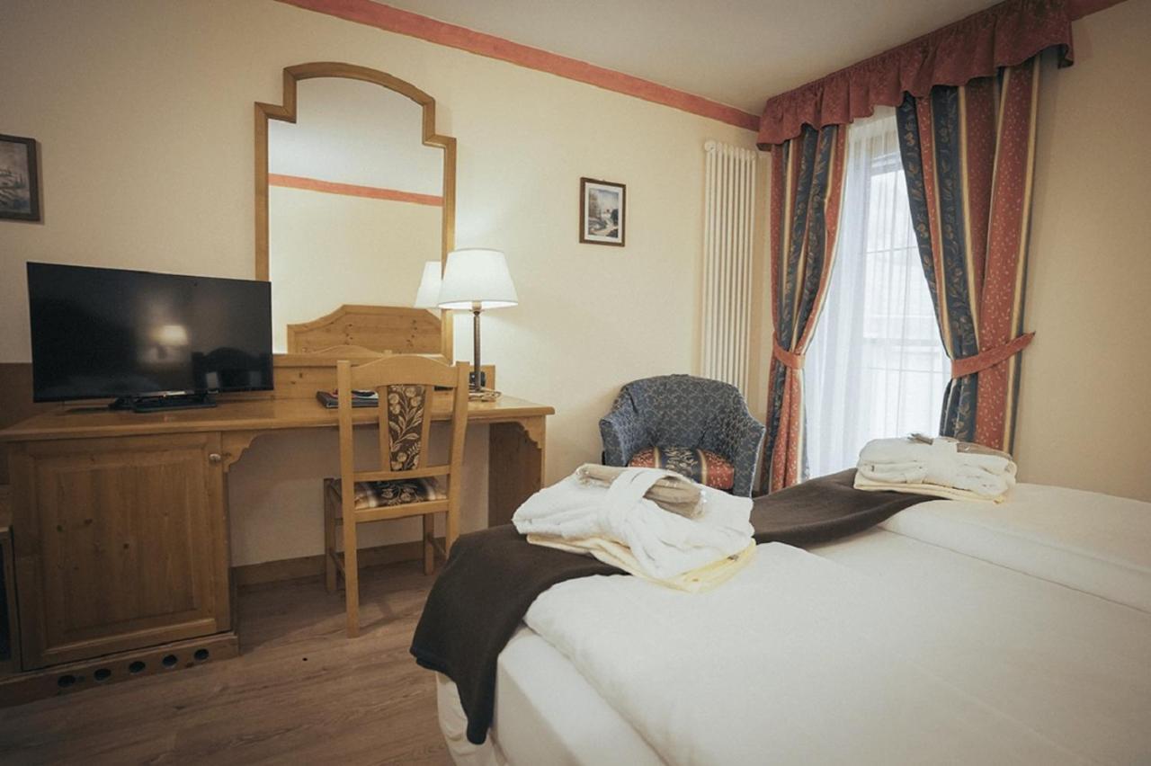 Hotel Al Parco モエナ エクステリア 写真