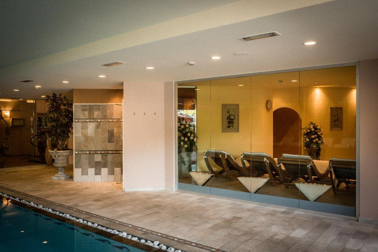 Hotel Al Parco モエナ エクステリア 写真