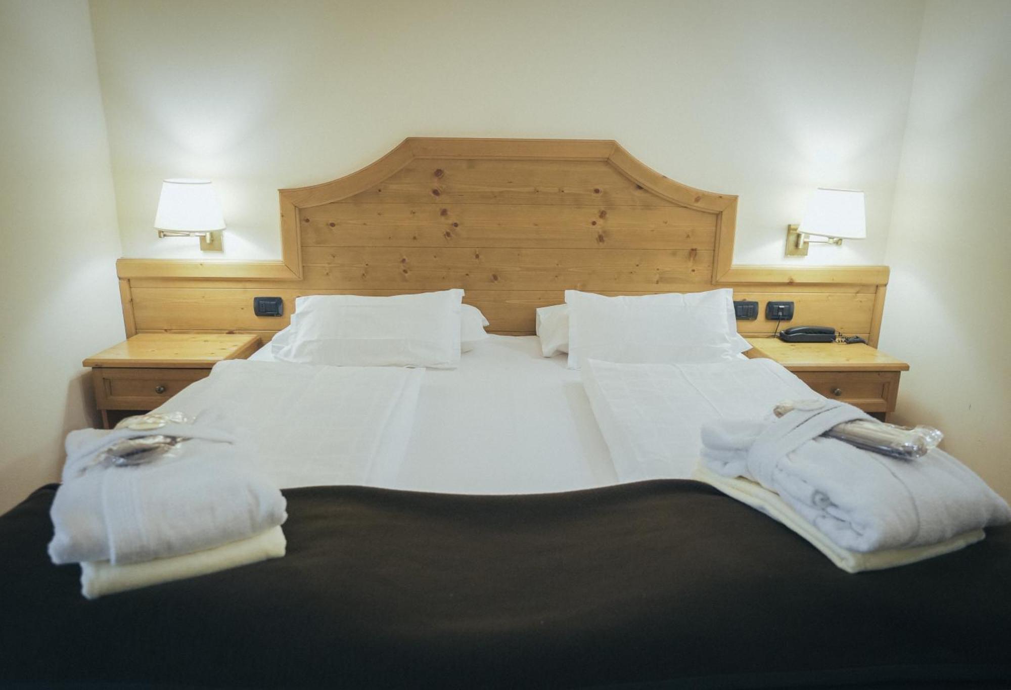 Hotel Al Parco モエナ エクステリア 写真